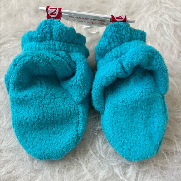 Zutano Cozy and Bright “Pool” Baby Booties - Picture 2 of 4